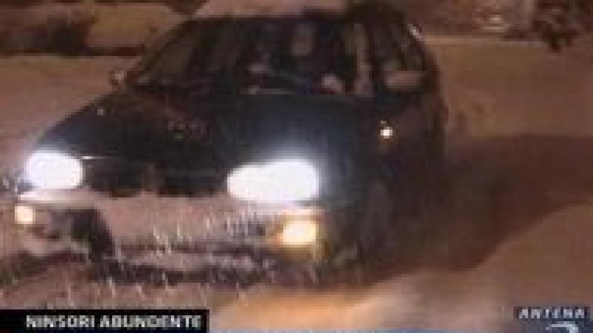 ninsorile au paralizat judetul mehedinti doua persoane au murit pentru ca ambulanta nu a ajuns la