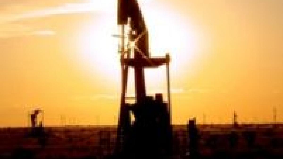 pret record la petrol 100 de dolari pe baril la bursa din new york