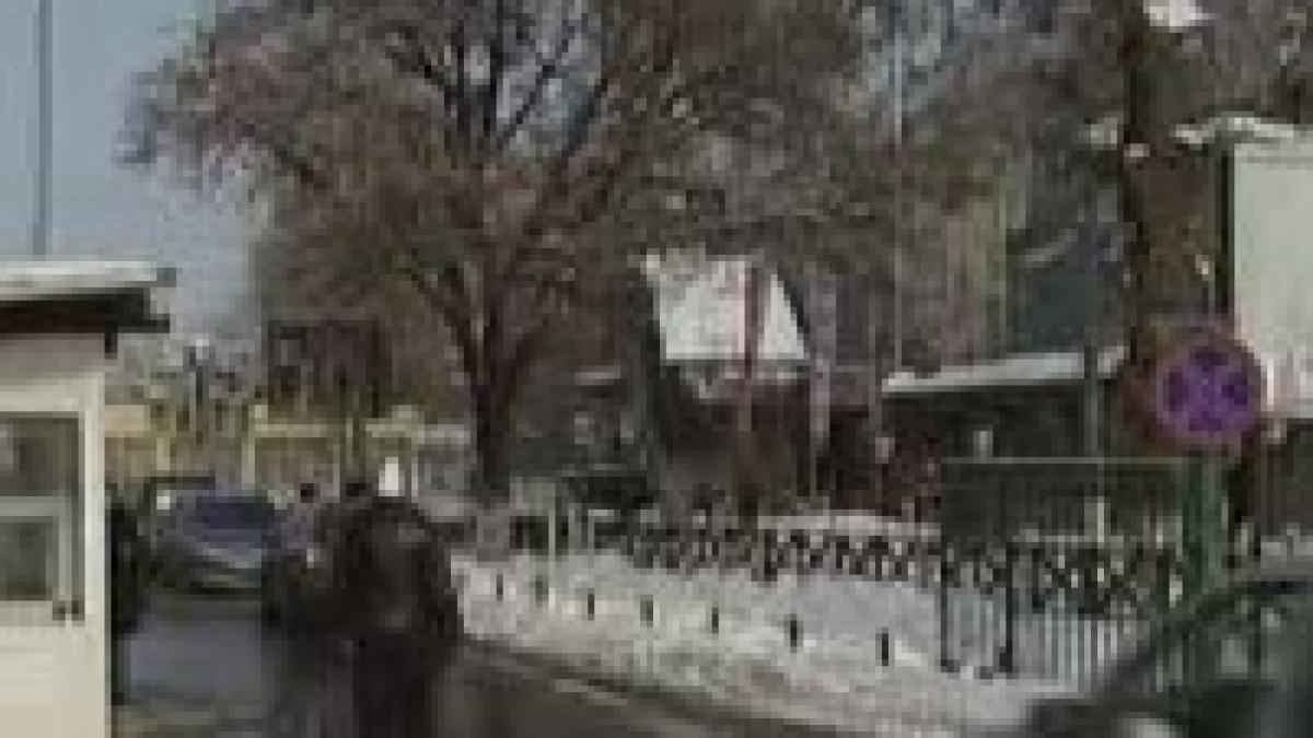 atentie studenti se pregatesc restrictii dure in regie