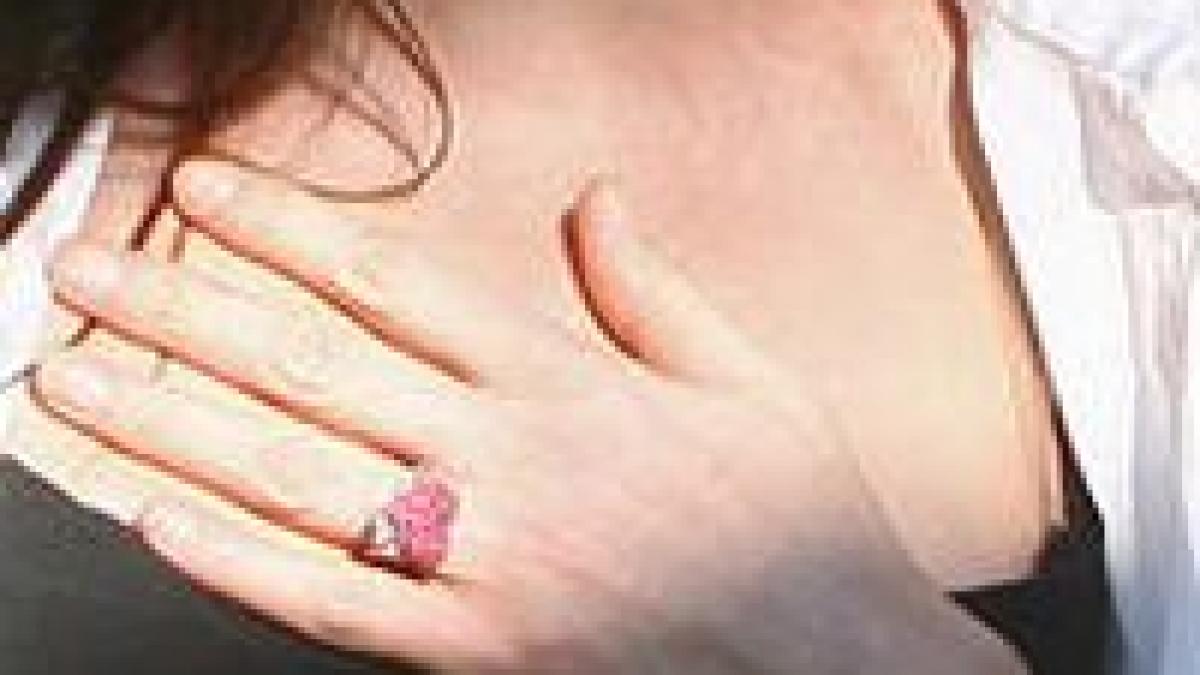 sarkozy i a daruit carlei un inel identic cu cel oferit ceciliei foto