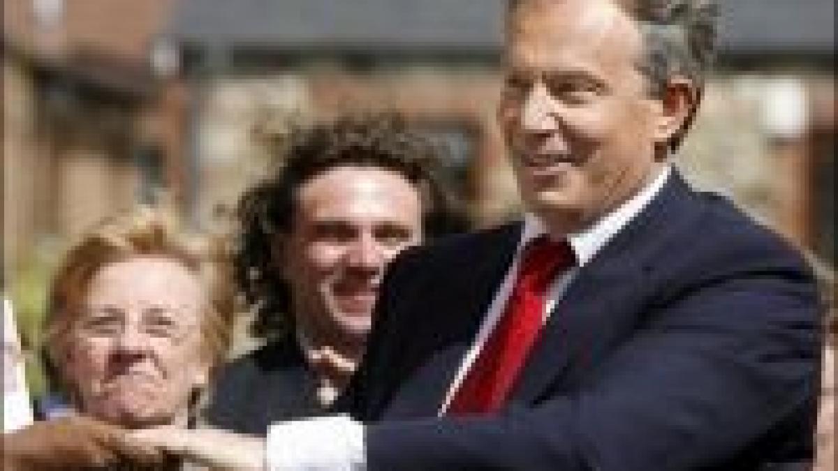 tony blair a fost invitat la conferinta partidului lui sarkozy