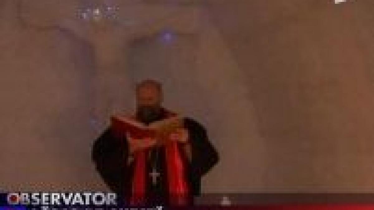 la balea lac se gaseste a doua biserica de gheata din lume video