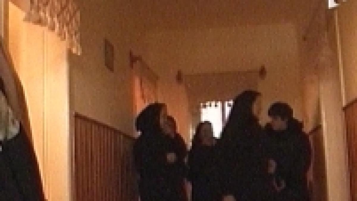 harghita eleva insarcinata gasita sufocata in casa