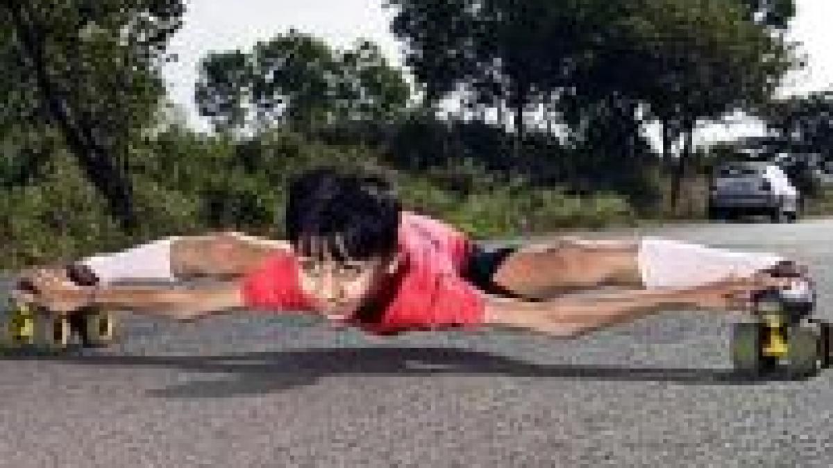 limbo skating pe sub masini cel mai nou sport urban galerie foto