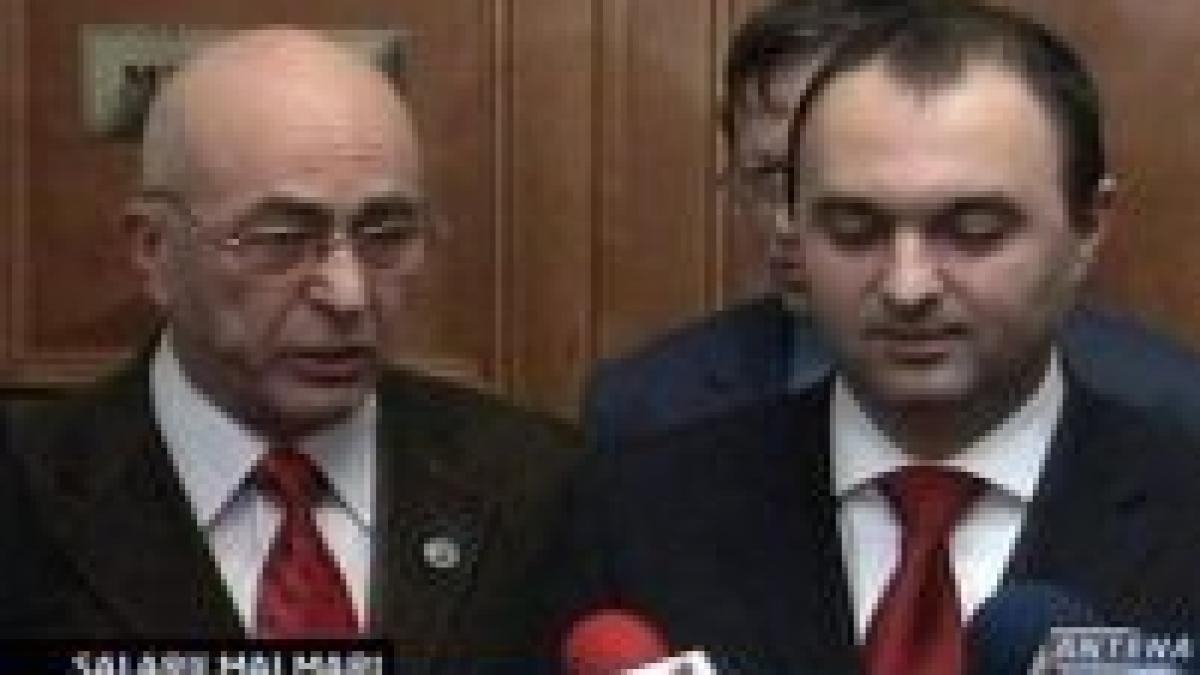 profesorii cer majorarea salariilor cu cel putin 10 procente