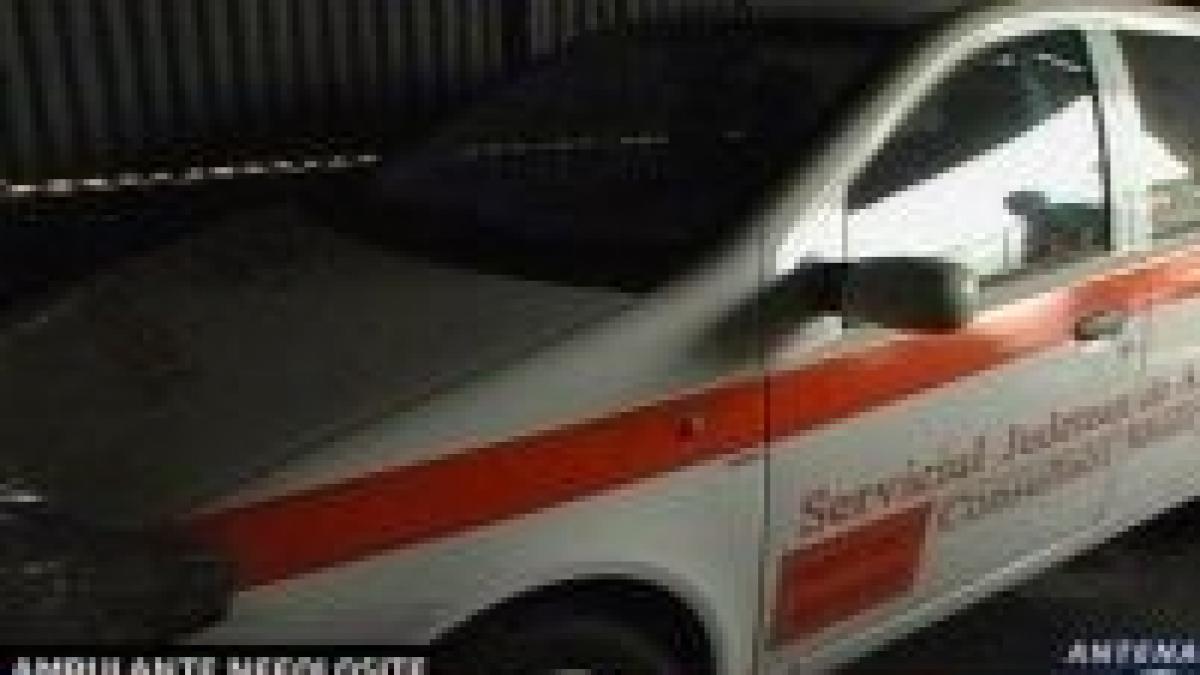 in hunedoara ambulantele noi stau nefolosite in garaje