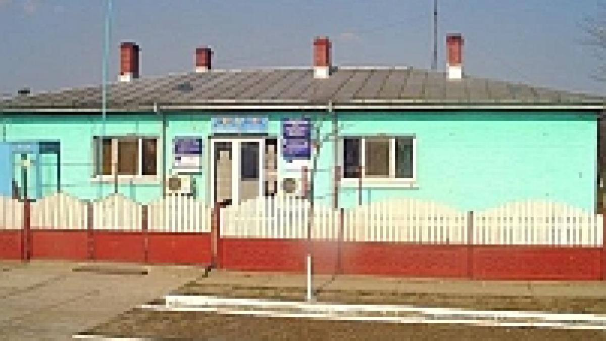 jaf la primaria din baraganu hotii au luat seiful de jumatate de tona