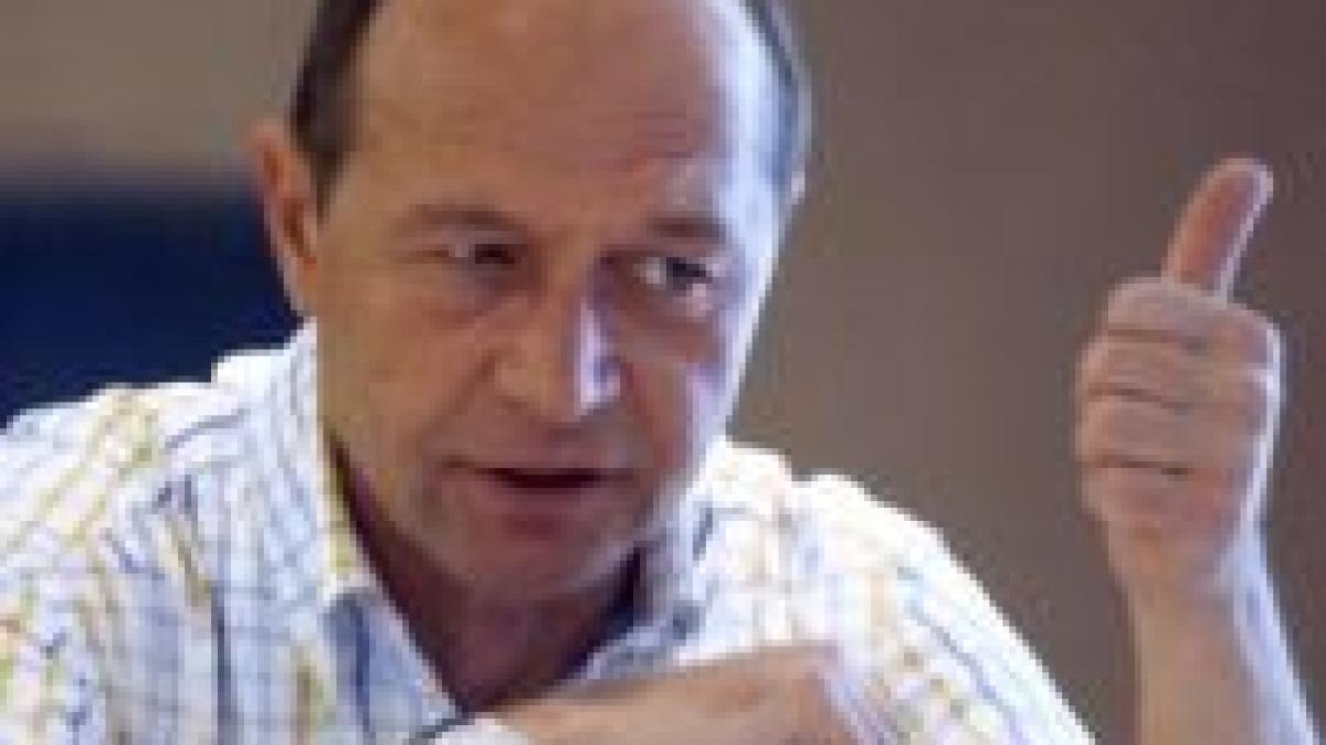basescu le cere liderilor de partide parlamentare sa sustina uninominalul