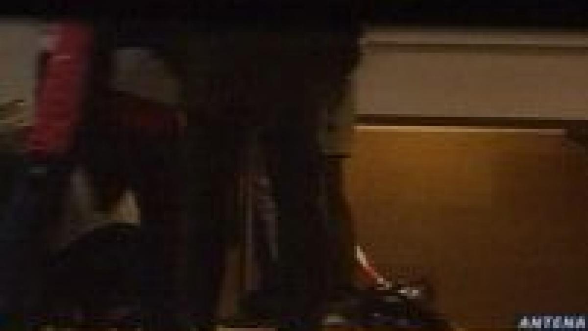 un jandarm care pazea tribunalul din bacau a fost gasit impuscat in cap