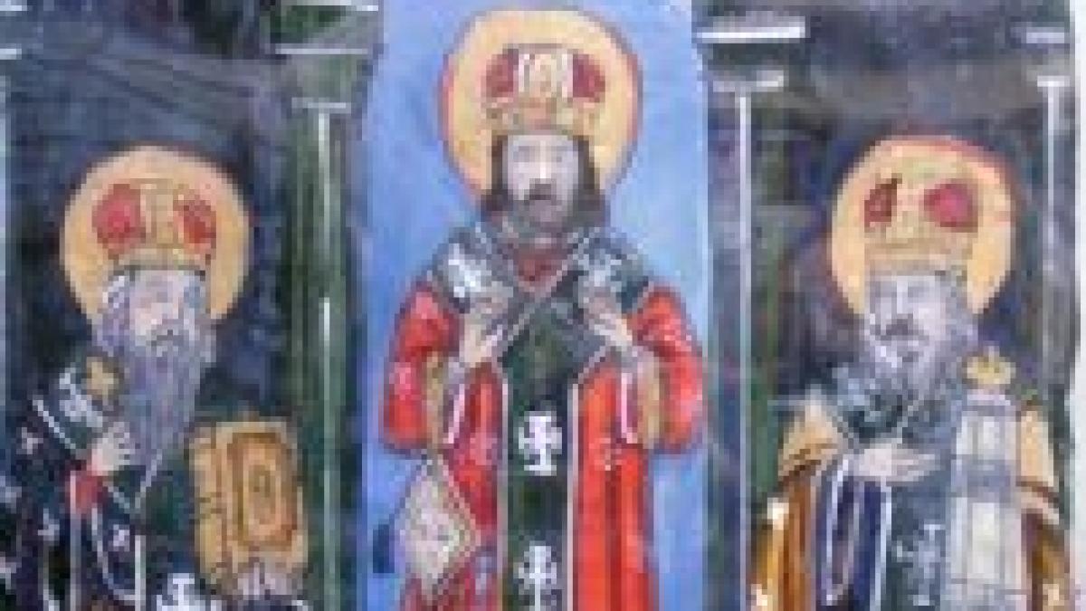 credinciosii ii sarbatoresc pe cei 3 sfinti ierarhi