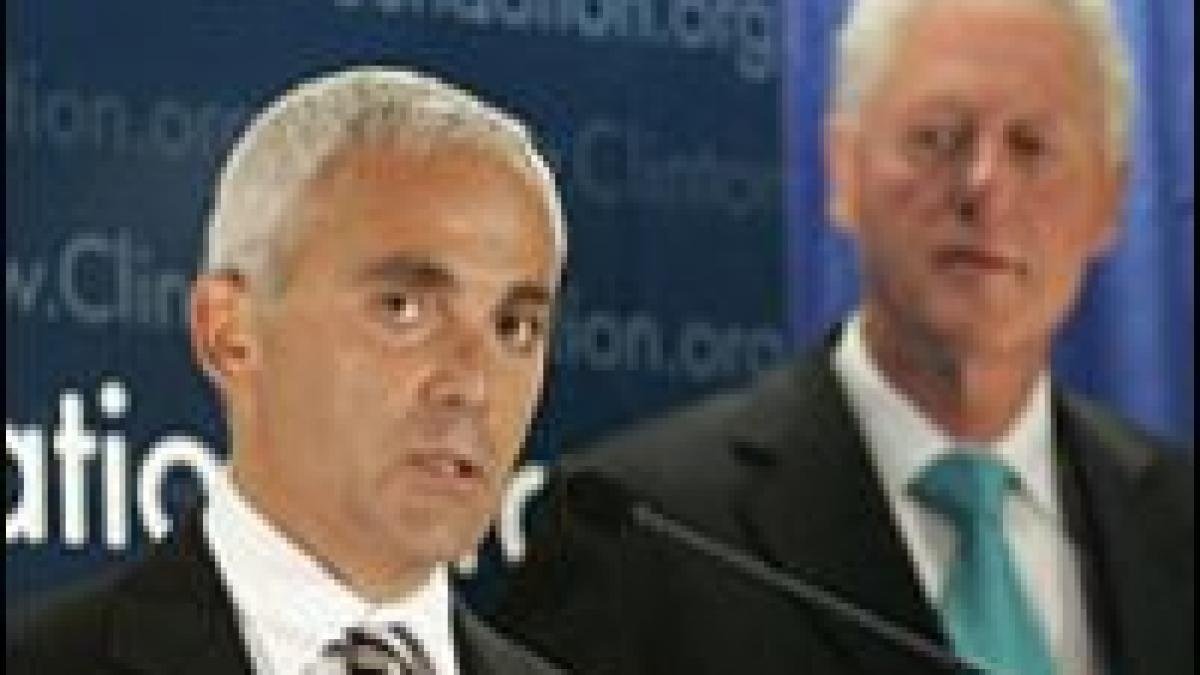 bill clinton a facilitat o afacere cu uraniu pentru un sponsor al fundatiei sale