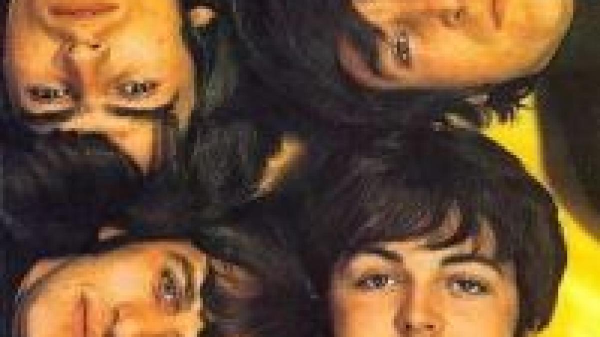 beatles in cosmos across the universe prima melodie care se va auzi in spatiu