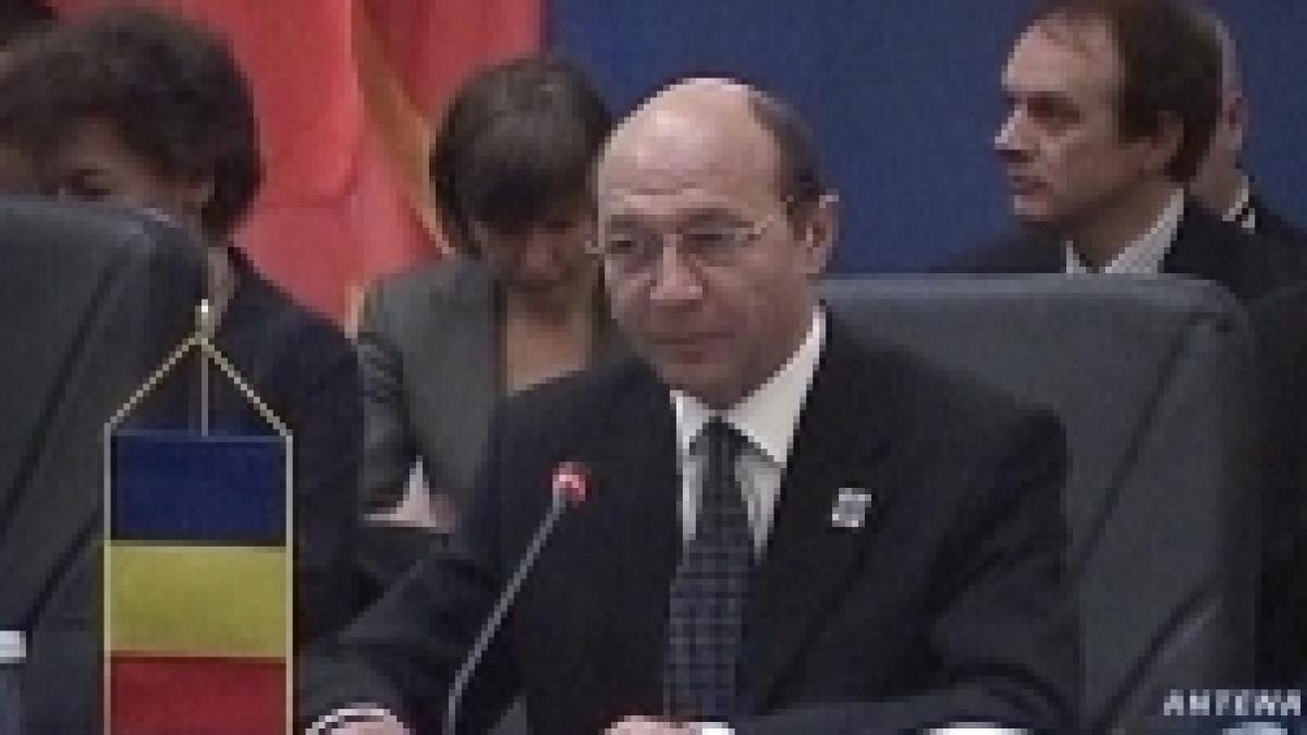 mai multi bani pentru demnitari salariul lui basescu va depasi 9 500 de lei