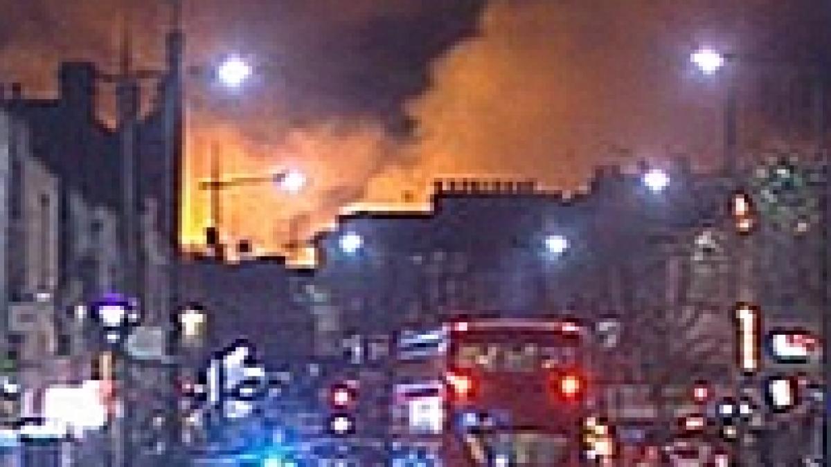 londra un incendiu extrem de puternic a devastat camden market video