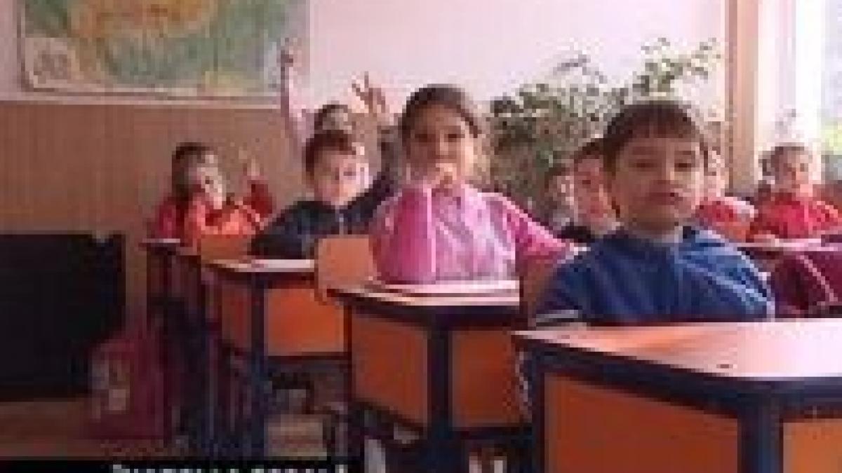 elevii inapoi la scoala a inceput semestrul ii