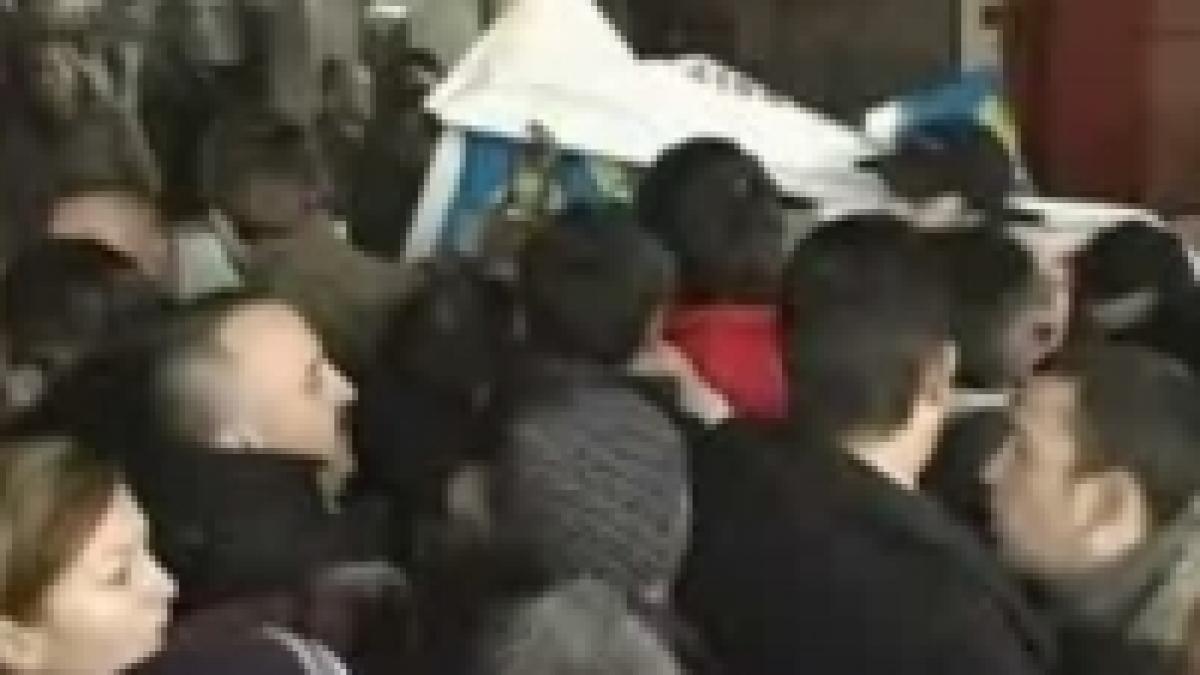 scandal la cea mai mare universitate privata din iasi video