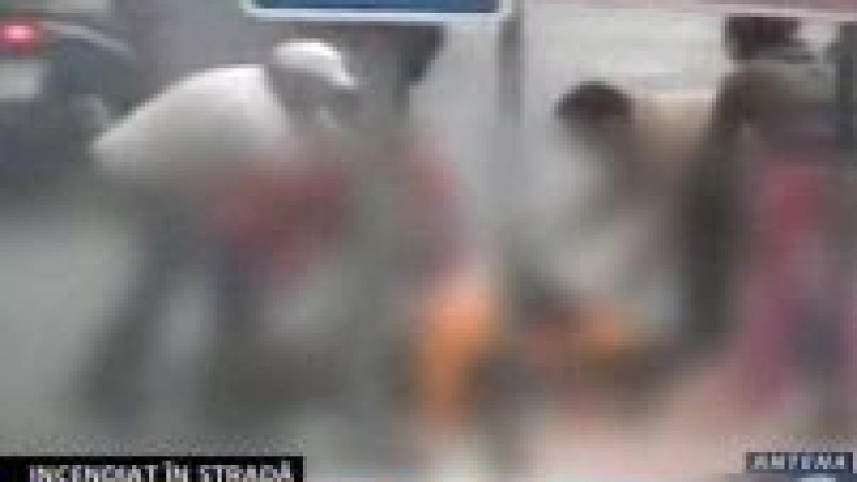 spania un roman si a dat foc in plina strada imagini socante