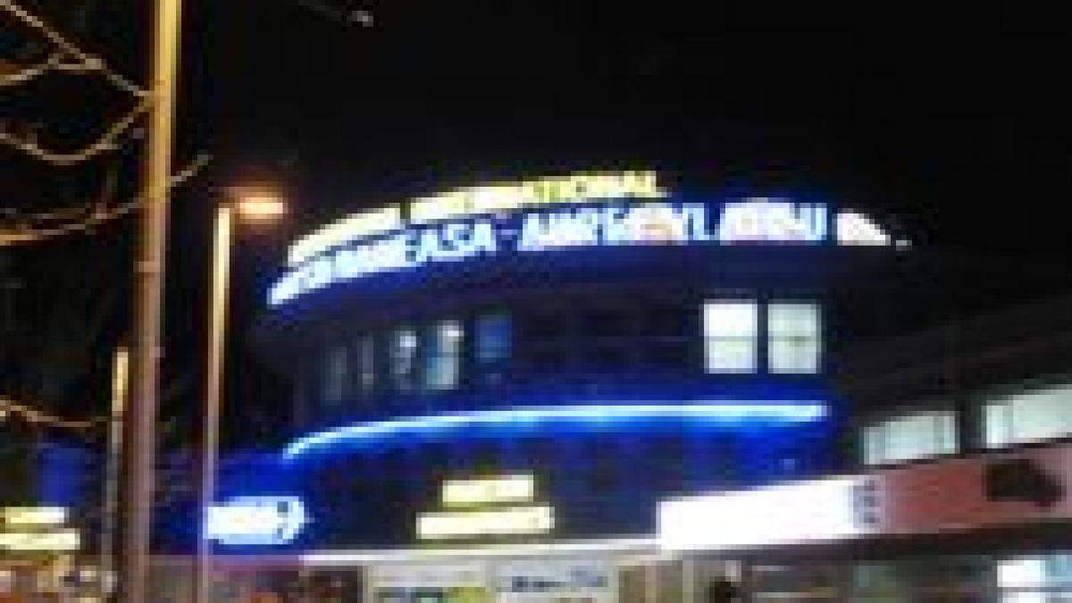 tariceanu nemultumit de inchiderea aeroporturilor in timpul summit ului nato