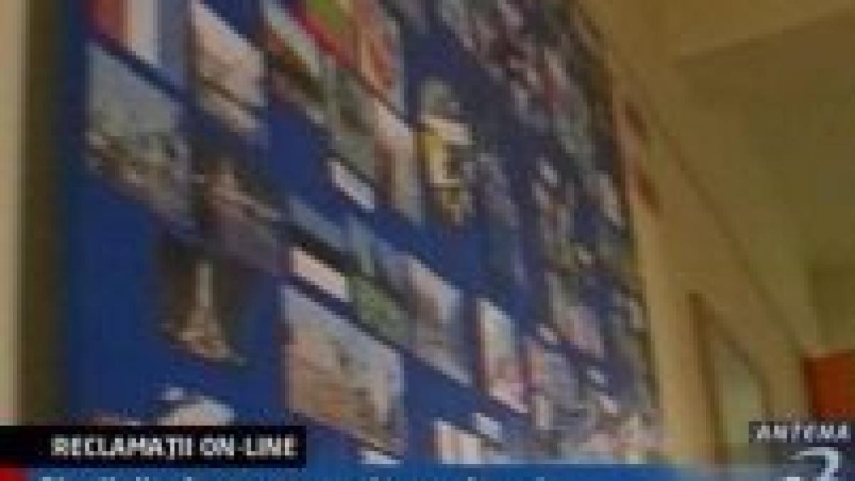 elevii din arges isi pot reclama profesorii online