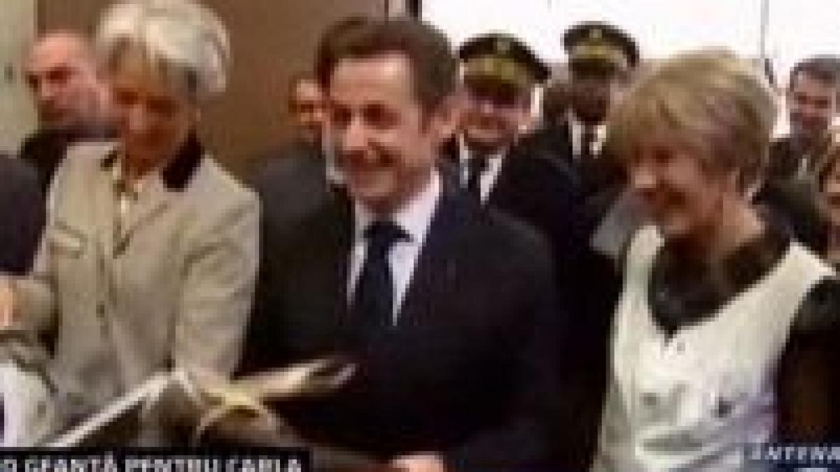 sarkozy a gafat din nou a furat o poseta pentru carla video