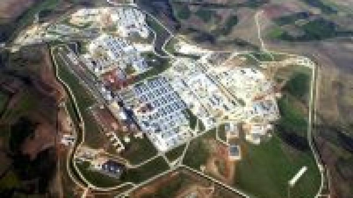 bondsteel cea mai mare baza militara americana din europa situata in kosovo foto