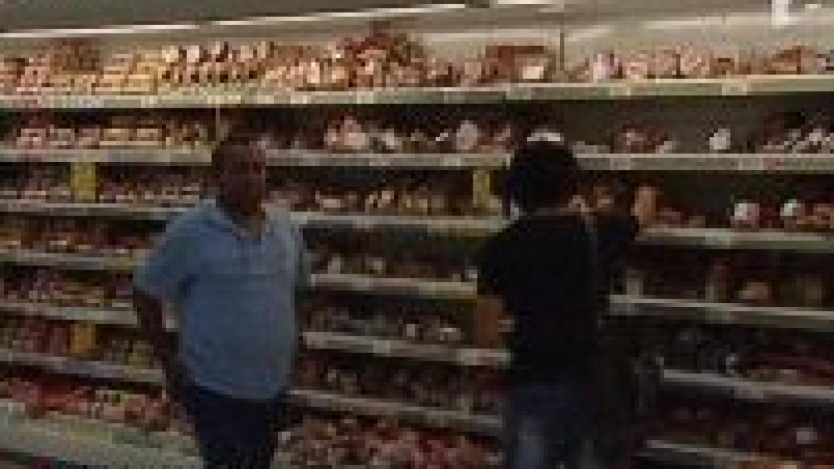 hipermarketurile fac legea preturilor in romania