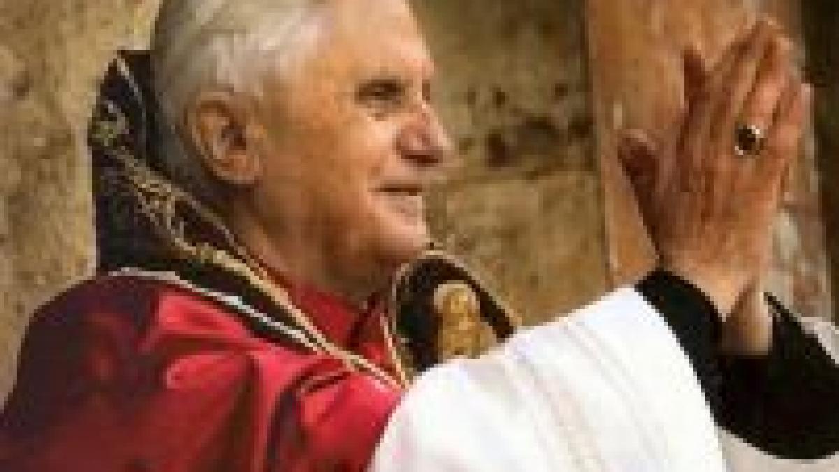 vaticanul pregateste o intalnire intre papa benedict si liderii islamici