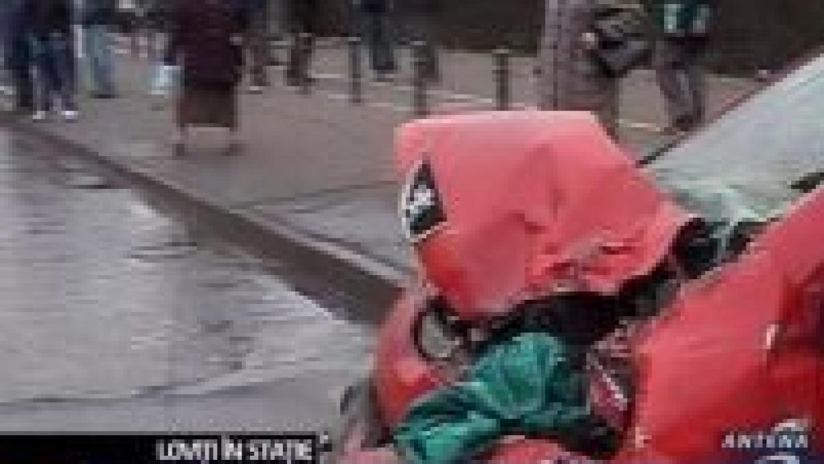 grav accident rutier intr o statie de autobuz din bucuresti video