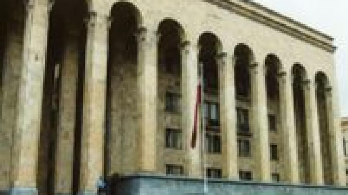 deputatii georgieni la un pas de a se lua la bataie