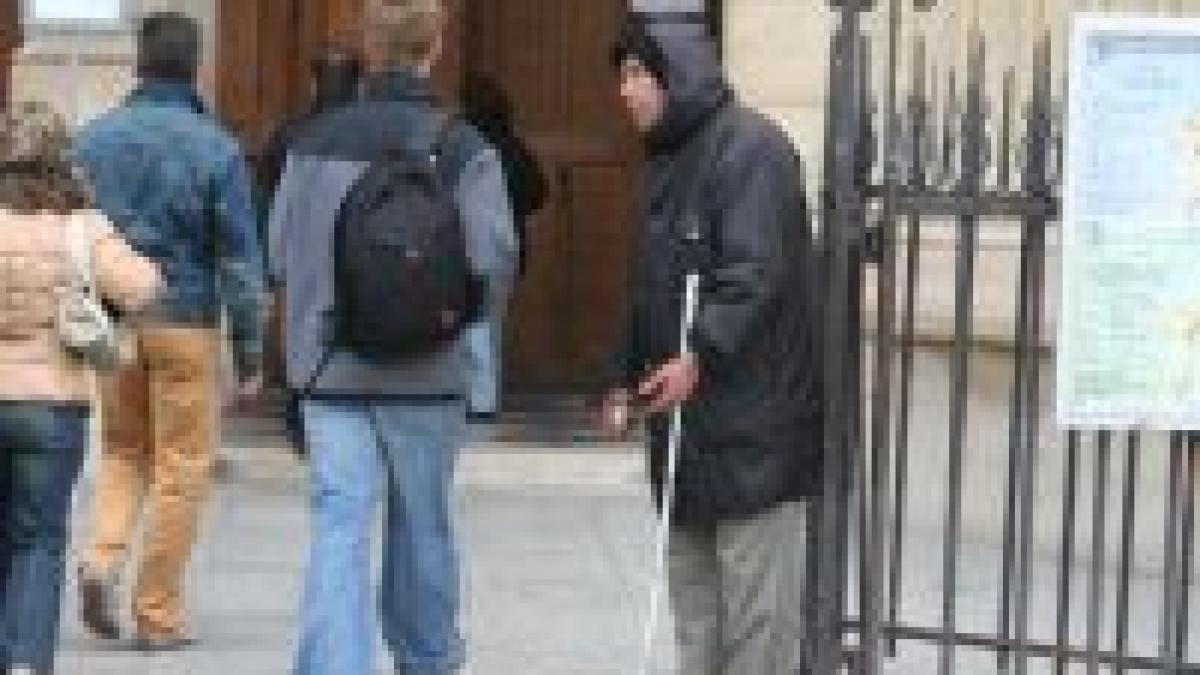 italia preotii din cremona in conflict cu cersetorii rromi