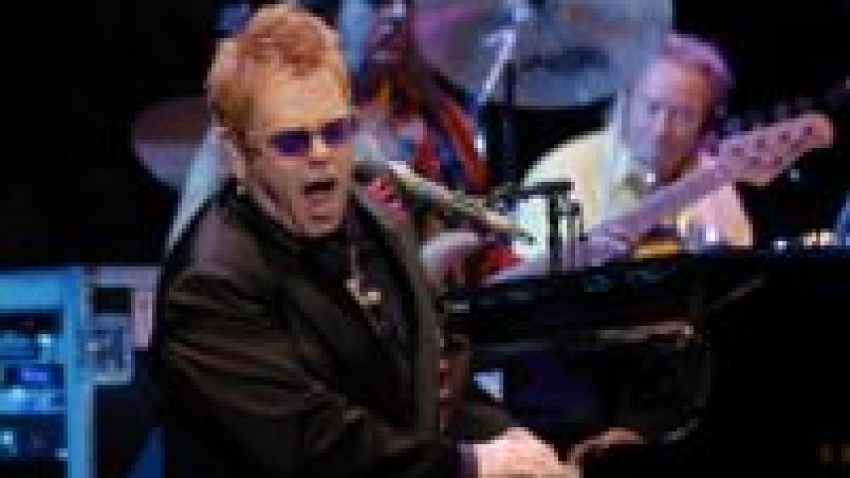 concert electoral elton john va canta la new york pentru a strange fonduri in favoarea lui hillary