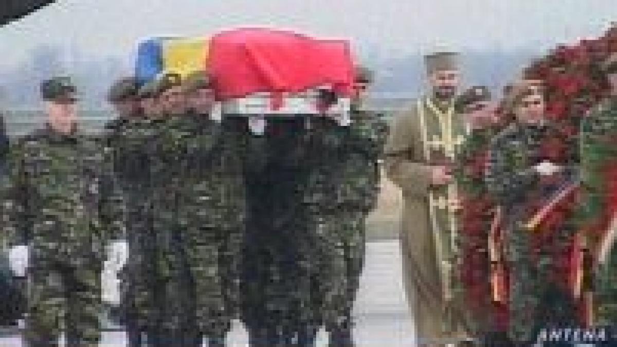trupul soldatului roman ucis in afganistan a fost repatriat