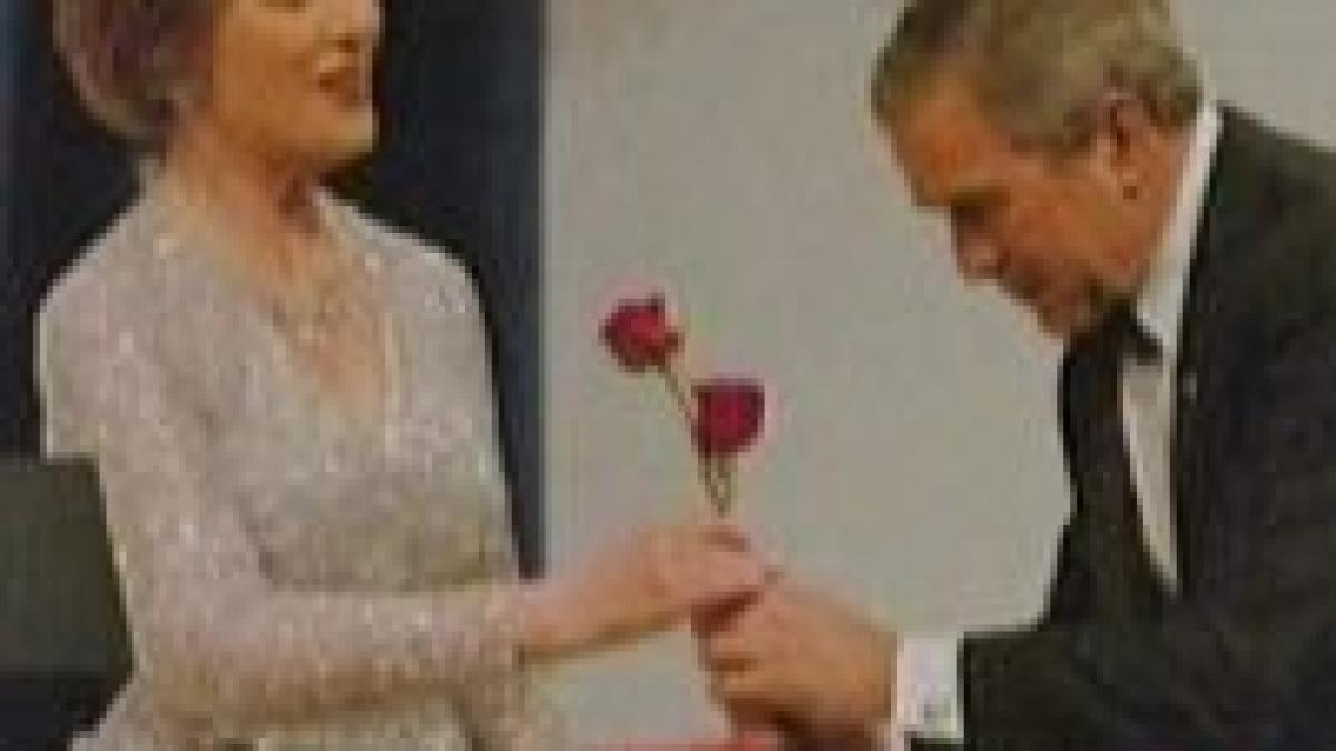 primele doamne ale lumii vin la bucuresti la summitul nato video