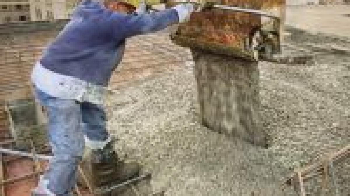 aproximativ 500 000 de romani muncesc la negru