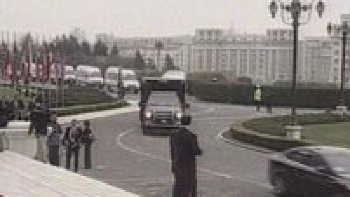 macedonia respinsa de nato jurnalistii au parasit summitul in semn de protest