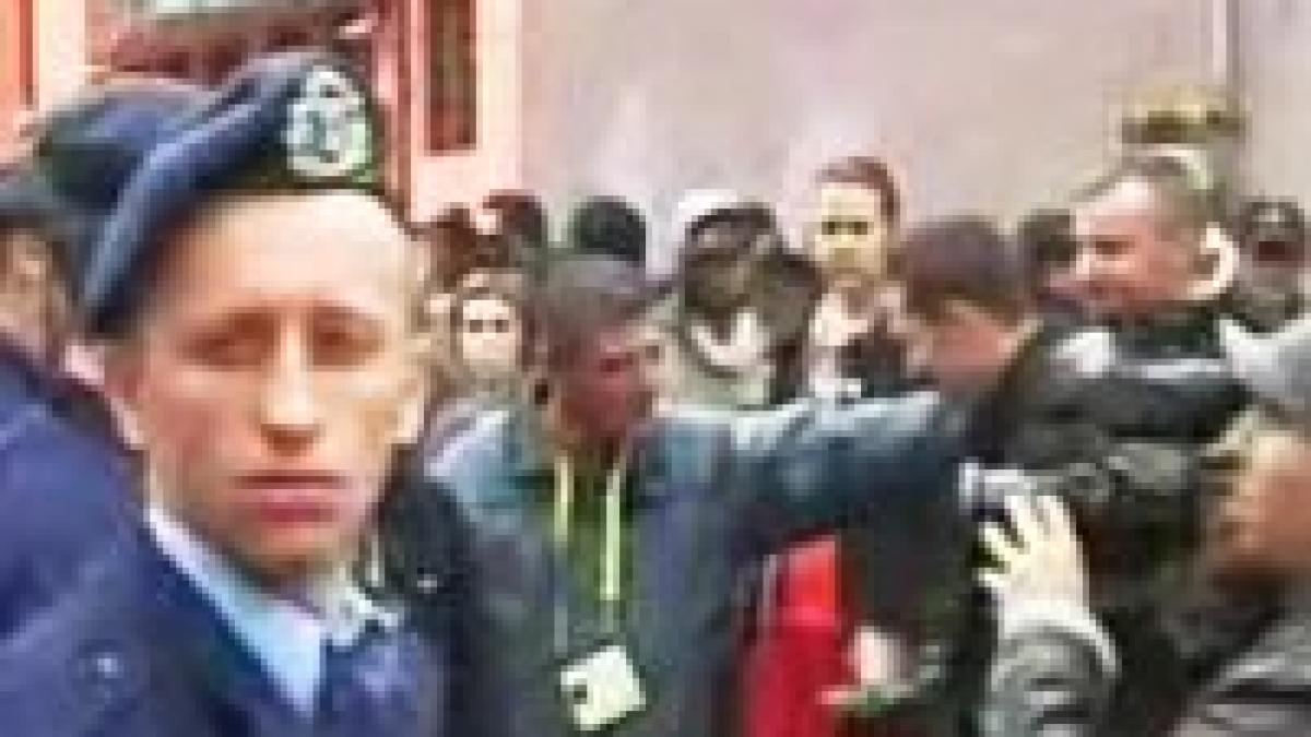 nato out of bucharest militantii anti nato au cerut certificate medico legale