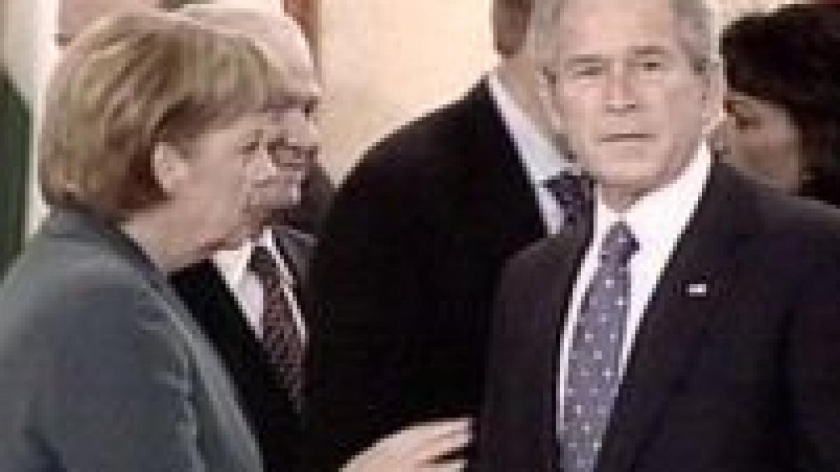 george bush liderul care a facut deliciul presei la bucuresti video