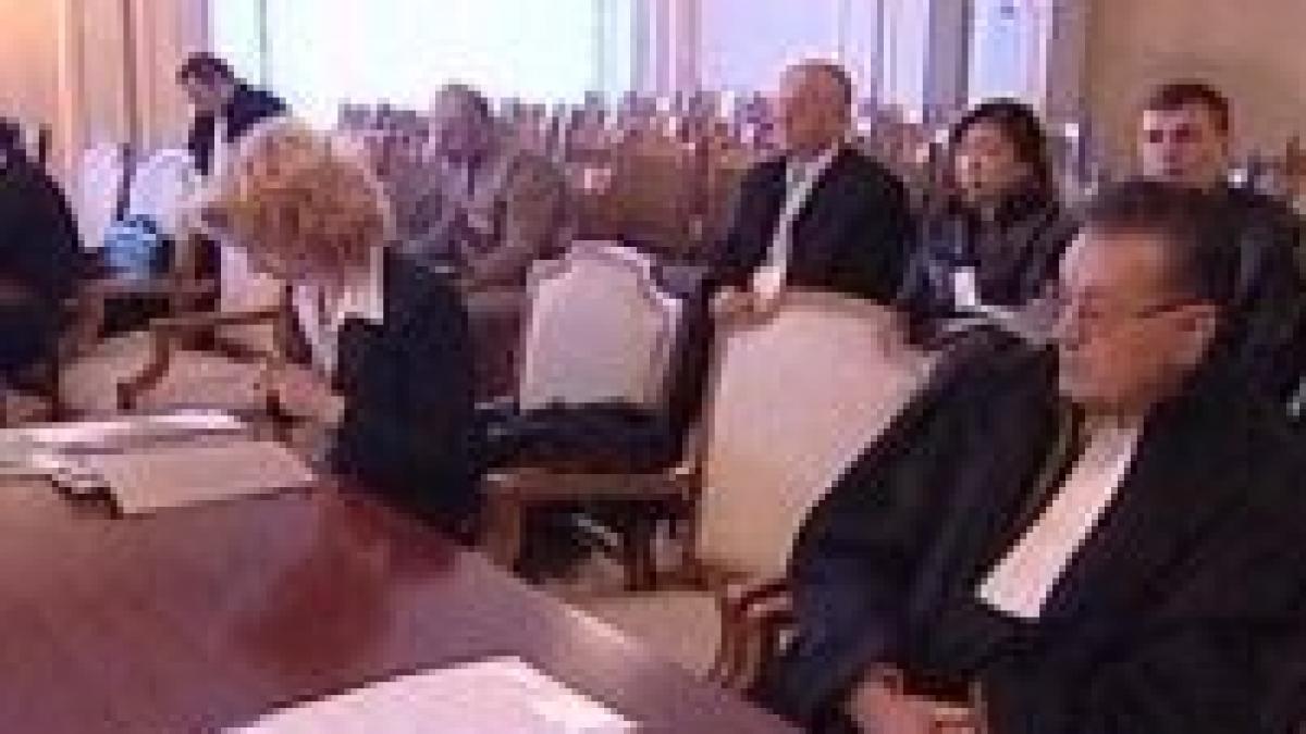 curtea constitutionala va motiva decizia privind anchetarea ministrilor cu dosar penal