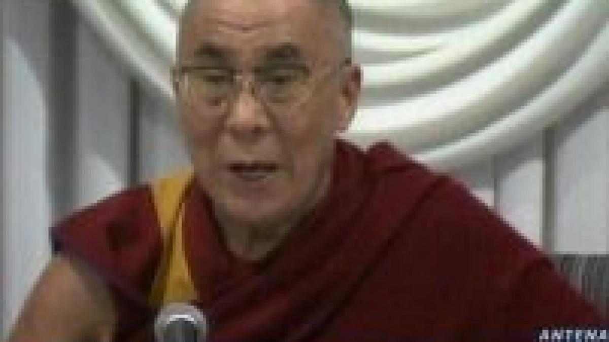 dalai lama nimeni nu are dreptul sa le puna pumnul in gura tibetanilor