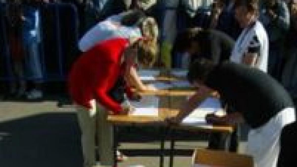 spania curiosi dar neincrezatori romanii participa la bursa locurilor de munca