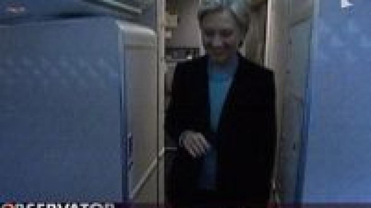 hillary clinton foloseste imaginea copiilor din orfelinatele romanesti in campania electorala