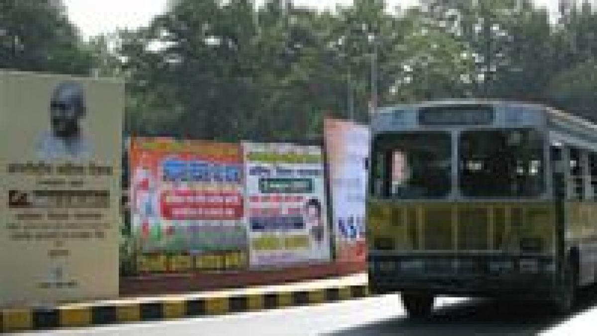 india zeci de morti dupa ce un autobuz a cazut intr un rau
