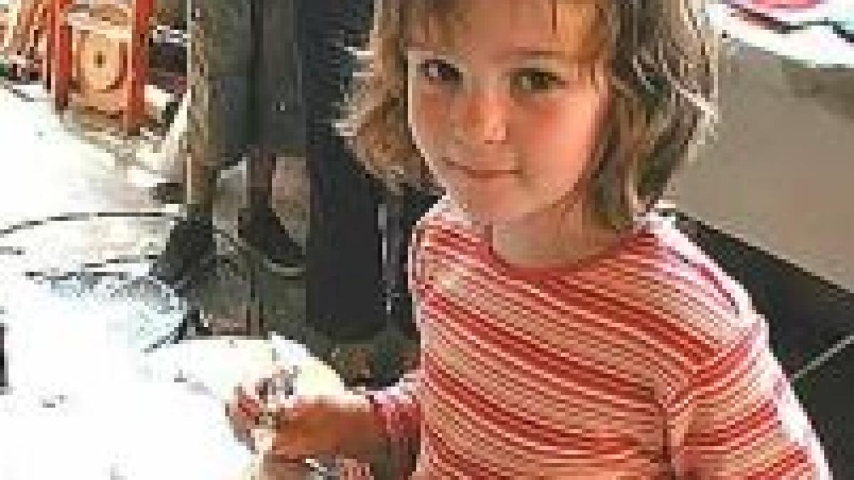 copiii capsunarilor sau cum sa cresti facand naveta romania spania