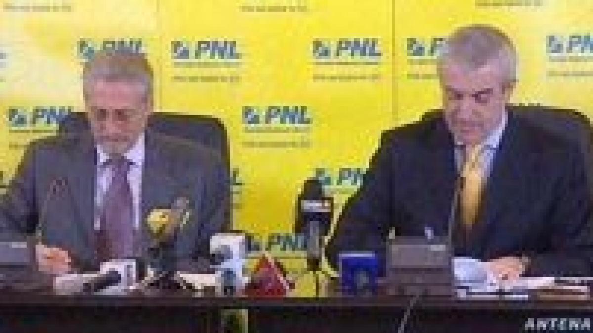 liberalii au fuzionat cu actiunea populara constantinescu s a retras din politica