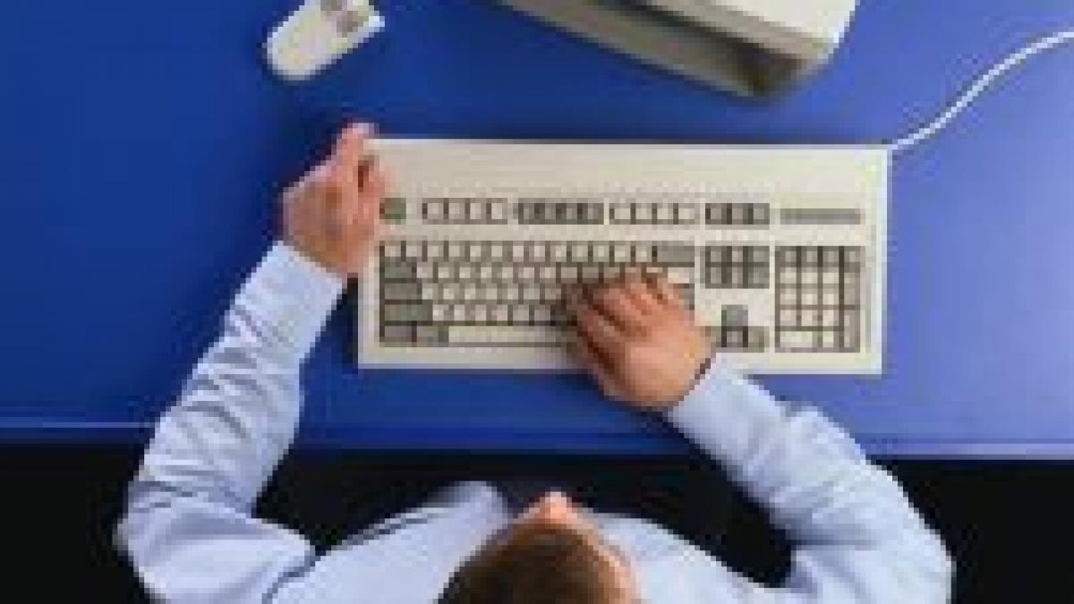 romanii pe ultimul loc in ue la folosirea internetului