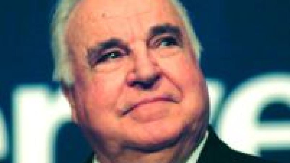germania helmut kohl a fost internat la terapie intensiva