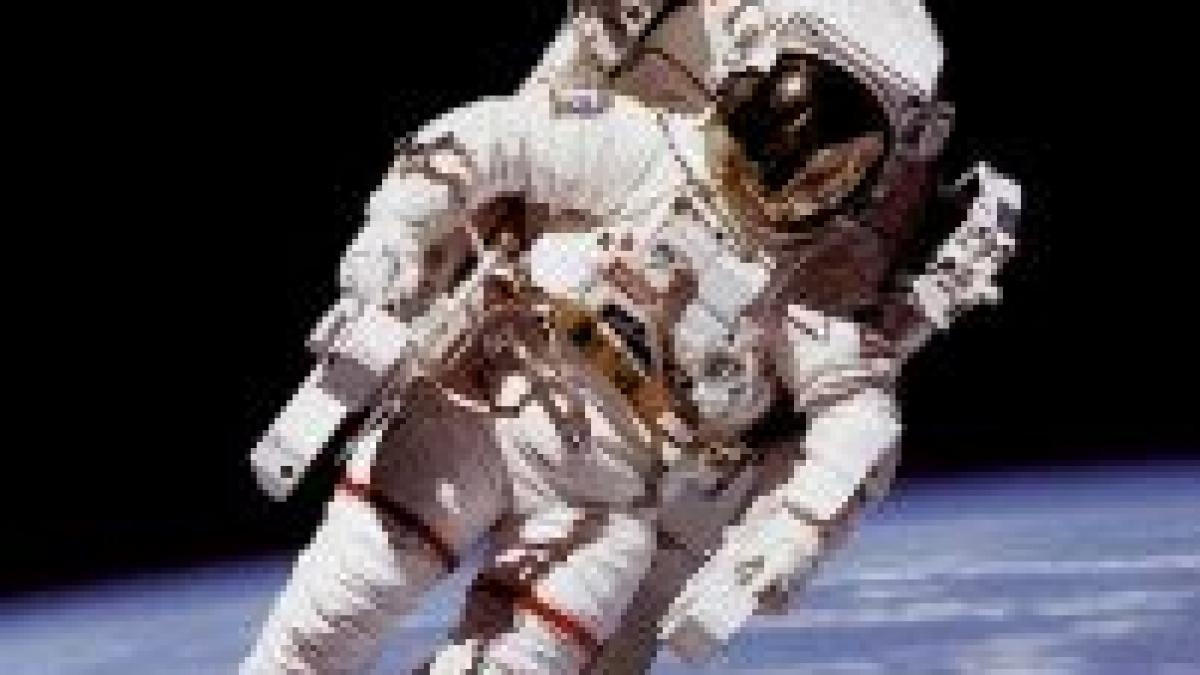 Se caută astronauţi europeni, pentru călătorie pe Lună