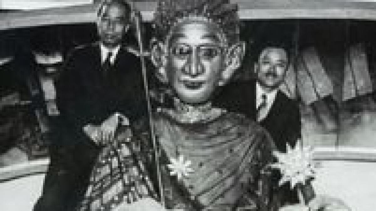 cel mai batran robot modern a fost readus la viata foto video