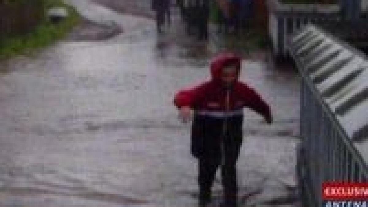 rupere de nori in suceava mai multe localitati au fost inundate