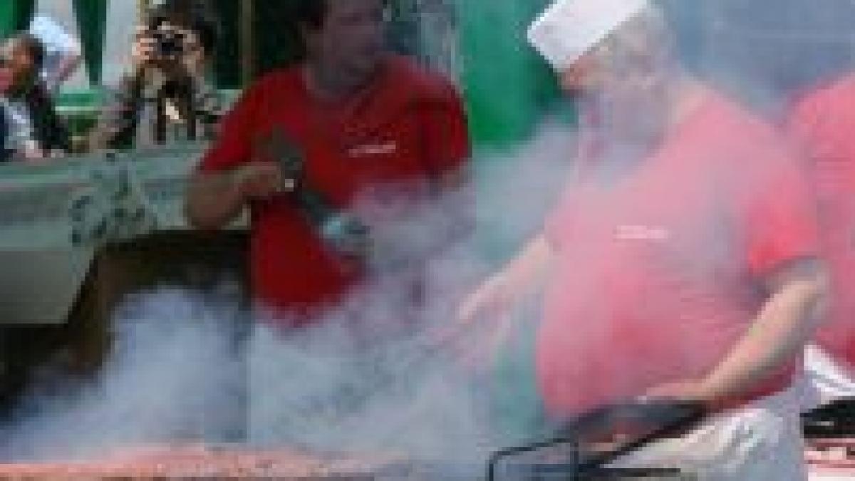 presa bulgara despre alegerile din romania candidatii si au mituit votantii cu mici si bere